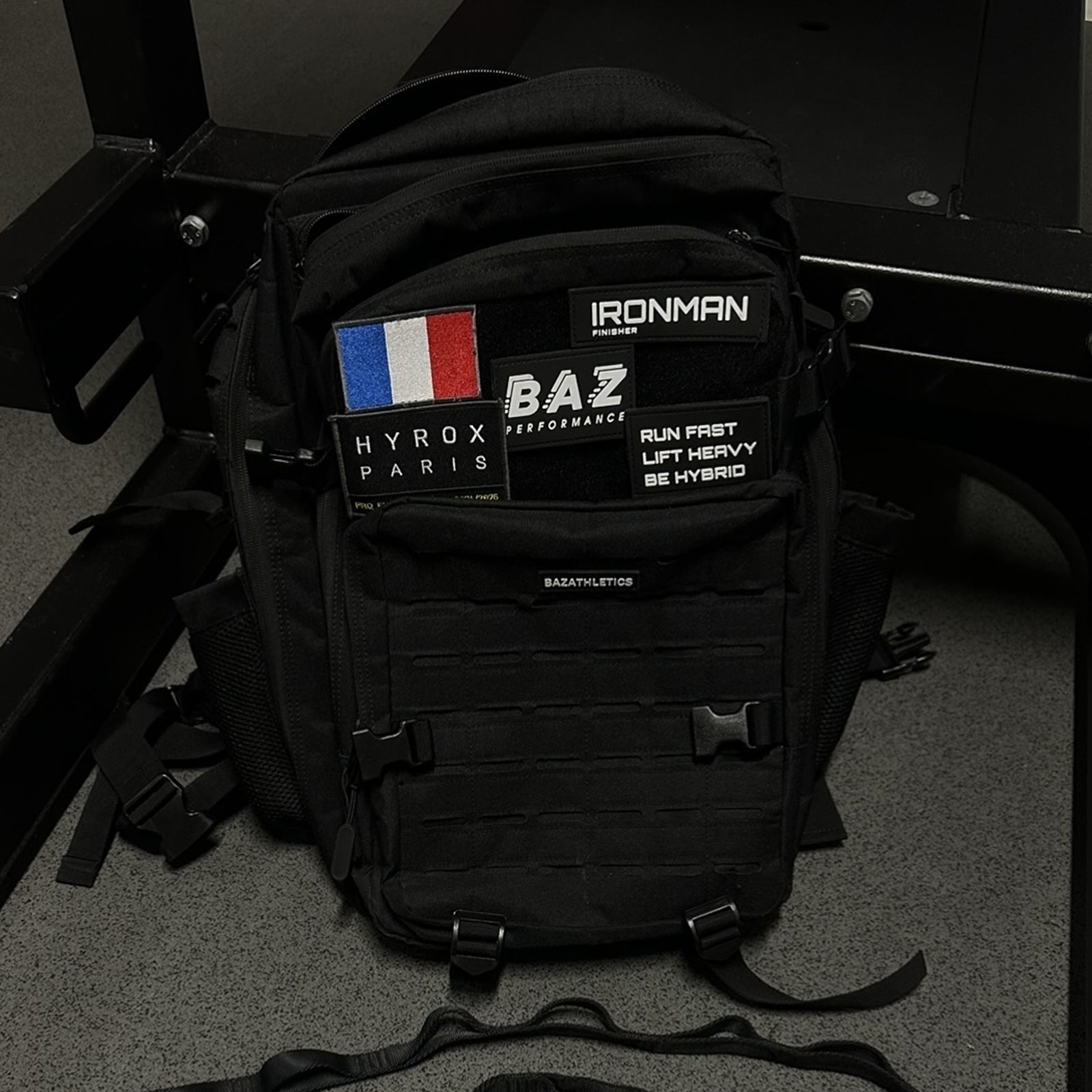 sac tactique 45L Baz Athletics avec patch IRONMAN – sac de sport robuste pour athlètes hybrides