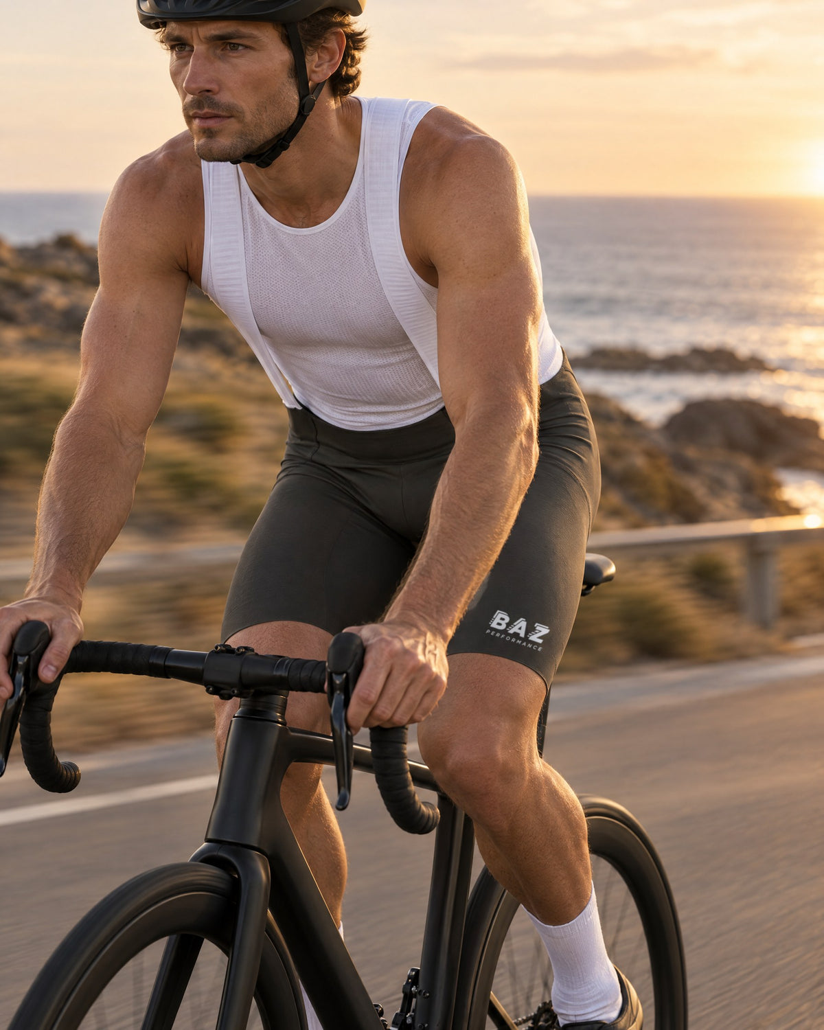 Cuissard vélo anthracite sur la route